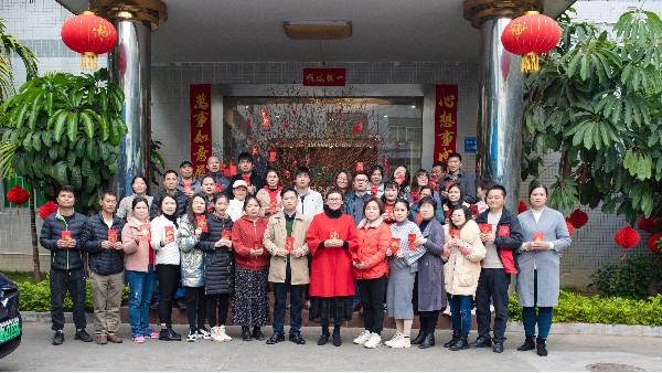 世邦注塑加工祝您2022萬(wàn)事順意，虎力全開！